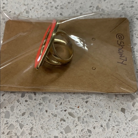 LIPS RING - Picture 2 of 3